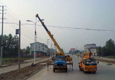 Aada pa ba an solar nga lampara ha kalye ha mauran nga mga adlaw?-鑎标 1}组夏鈑 .